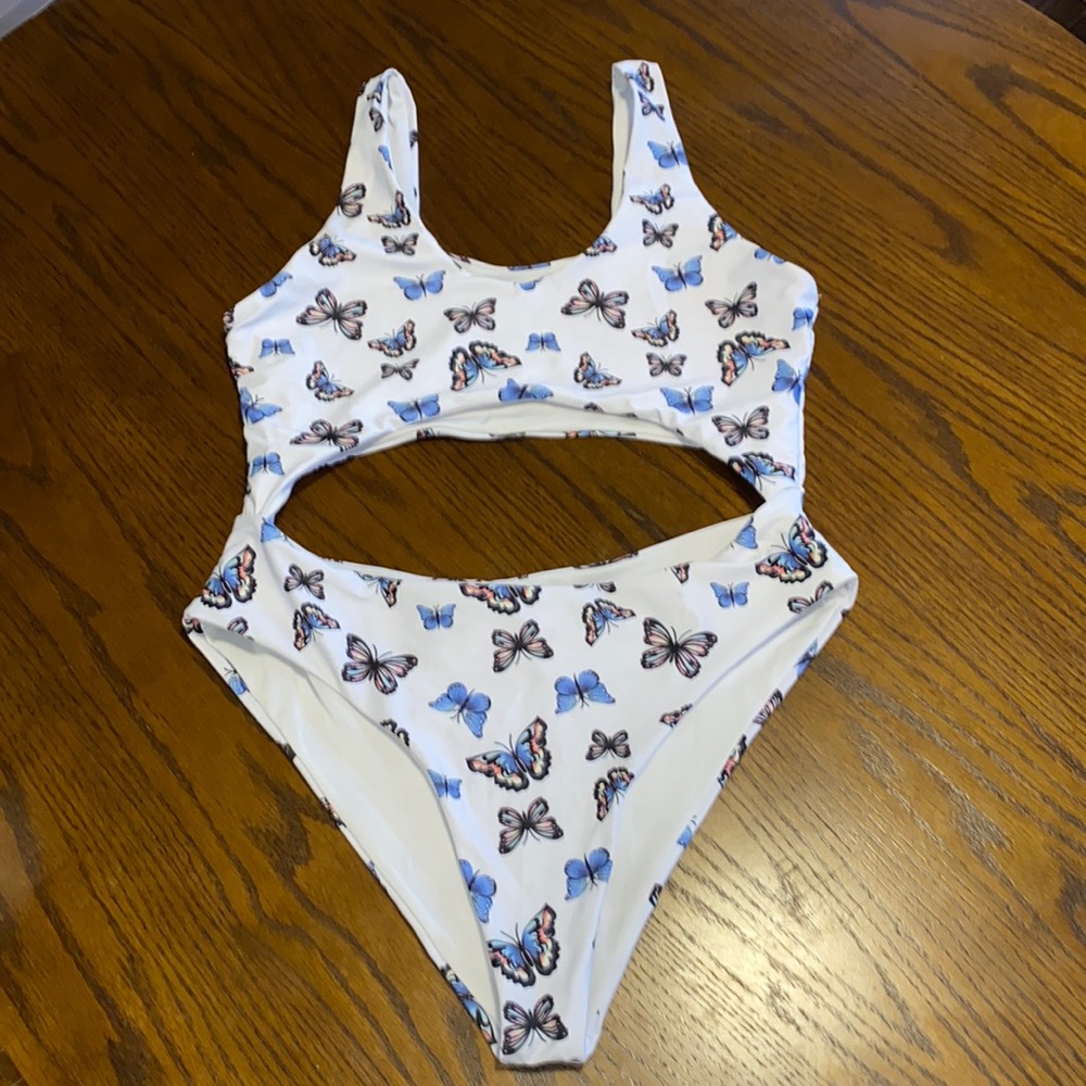 SHEIN Butterfly Print Cut Out Monokini One Piece Swimsuit